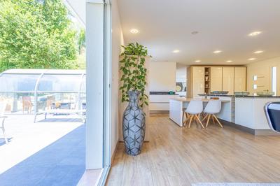 Maison - 205 m² - 6 pièces