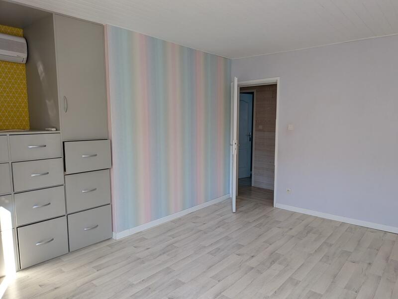 Maison - 96 m² - 5 pièces