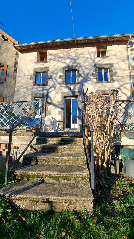 Maison - 217 m² - 7 pièces