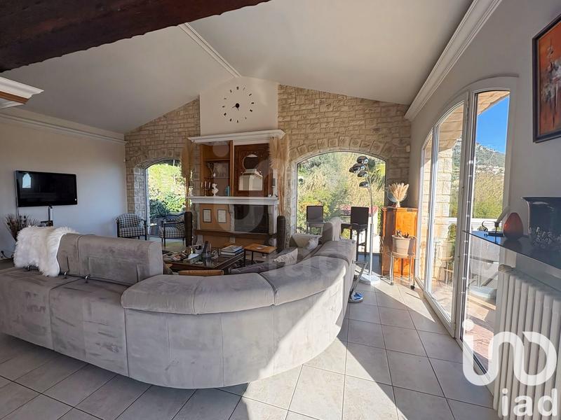 Maison - 195 m² - 6 pièces