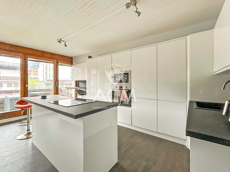 Appartement - 80 m² - 4 pièces