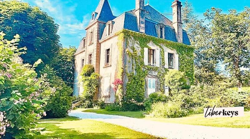 Maison bourgeoise - 650 m² - 11 pièces