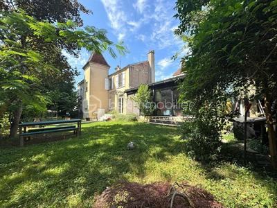 Demeure - 161 m² - 5 pièces