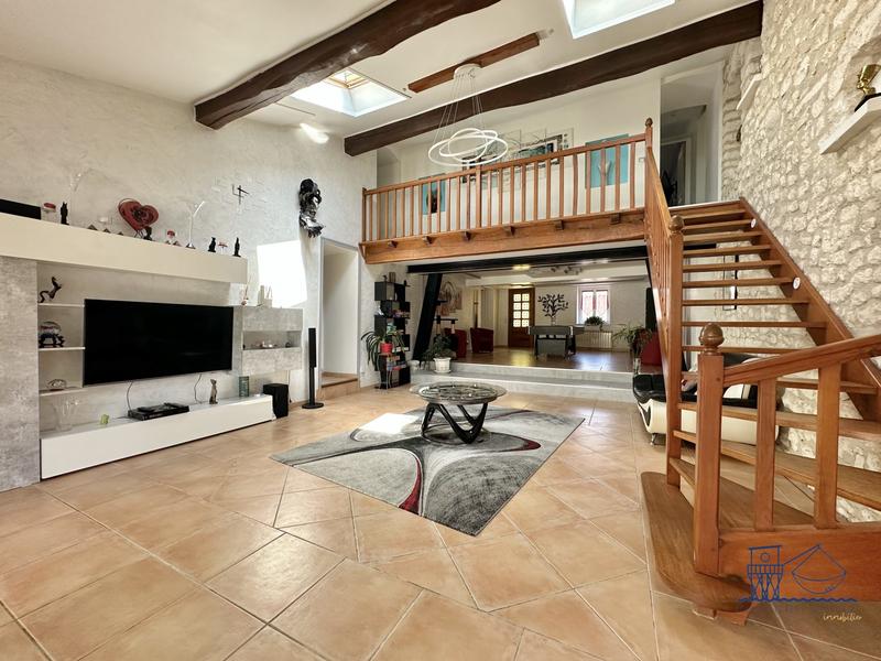 Maison ancienne - 272 m² - 9 pièces
