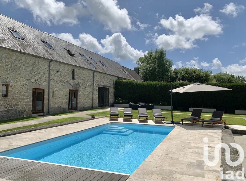 Maison - 287 m² - 12 pièces