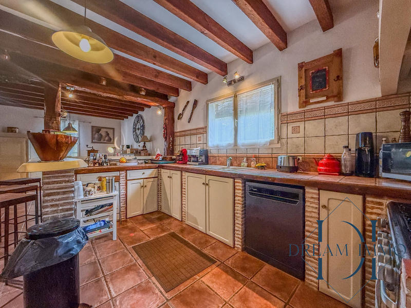 Maison ancienne - 238 m² - 5 pièces