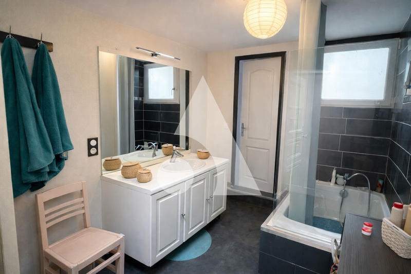 Appartement - 115 m² - 5 pièces