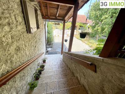 Propriété - 200 m² - 6 pièces