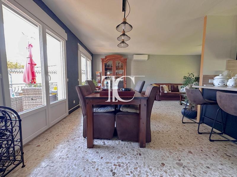 Maison - 183 m² - 6 pièces