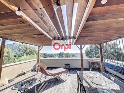 Maison - 137 m² - 5 pièces