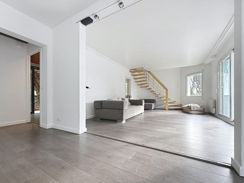 Maison - 180 m² - 8 pièces