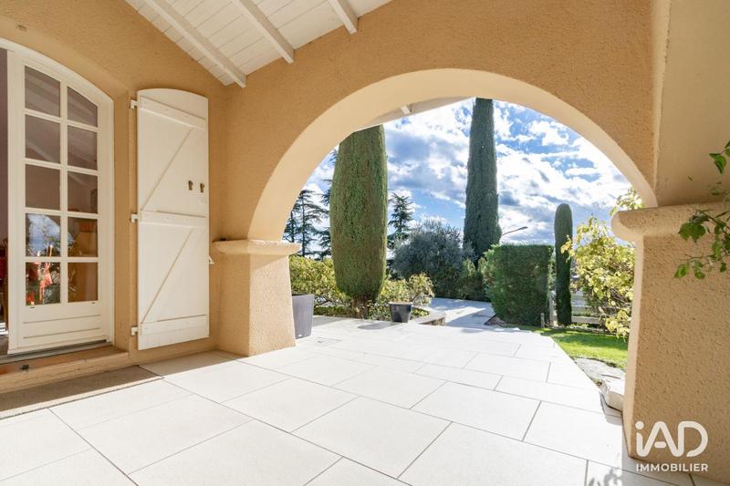 Maison - 284 m² - 6 pièces