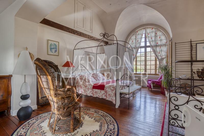 Maison - 375 m² - 12 pièces