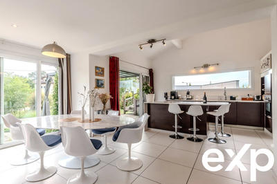 Maison - 144 m² - 4 pièces