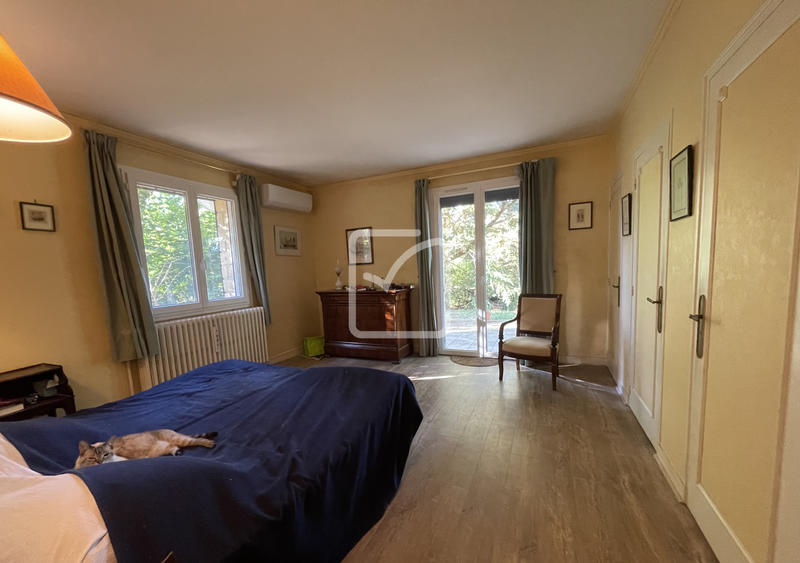 Maison - 160 m² - 8 pièces