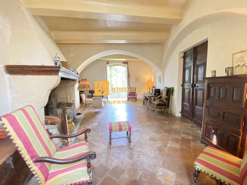 Bastide - 302 m² - 9 pièces