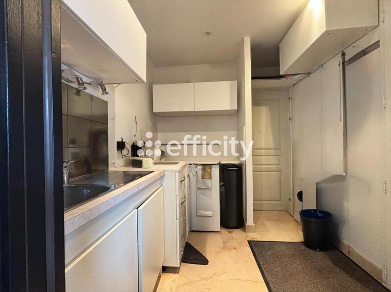 Maison - 220 m² - 6 pièces