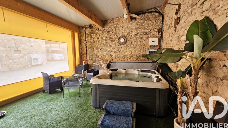 Maison - 251 m² - 7 pièces