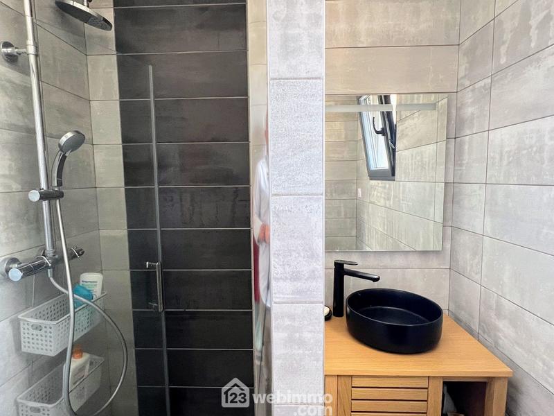 Maison - 137 m² - 5 pièces