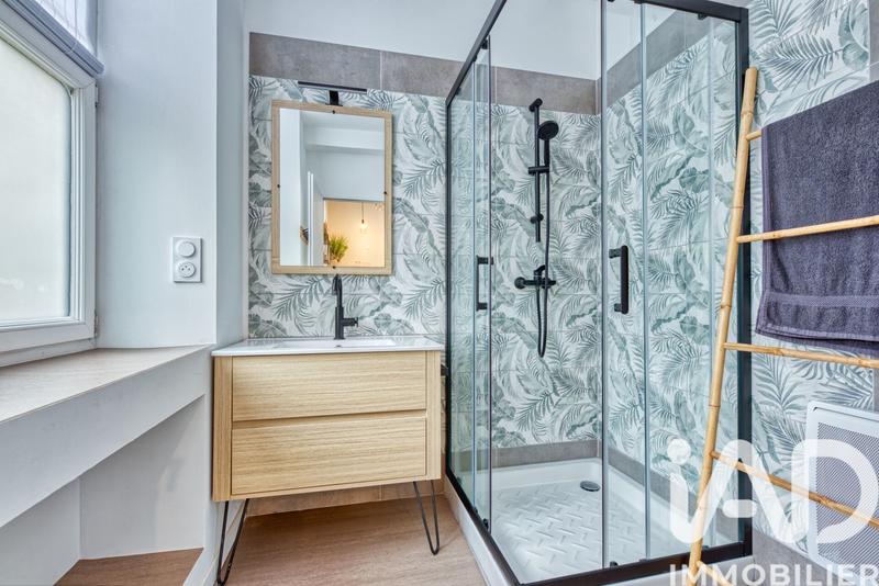 Maison - 299 m² - 11 pièces