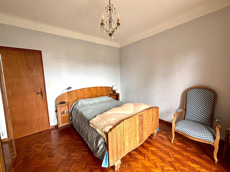 Maison - 265 m² - 7 pièces