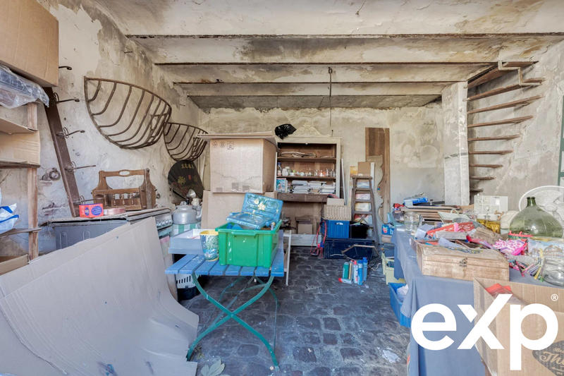 Maison - 246 m² - 10 pièces