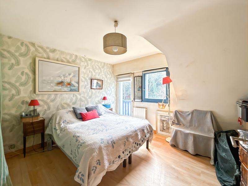 Maison - 137 m² - 9 pièces