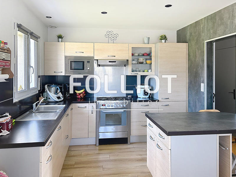 Maison - 141 m² - 7 pièces