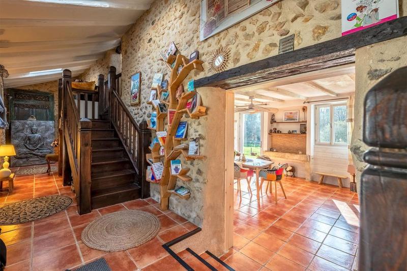 Maison - 263 m² - 8 pièces