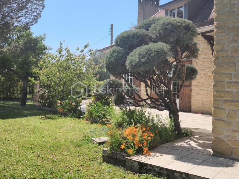 Maison - 171 m² - 8 pièces