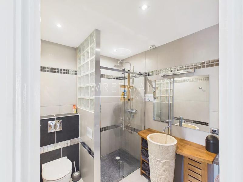 Villa - 291 m² - 5 pièces