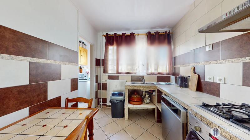 Appartement - 107 m² - 6 pièces