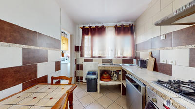 Appartement - 107 m² - 6 pièces