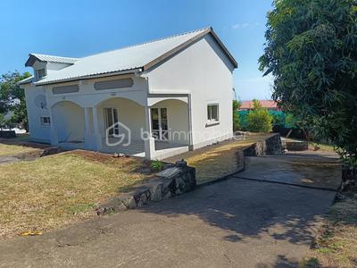 Demeure - 118 m² - 5 pièces