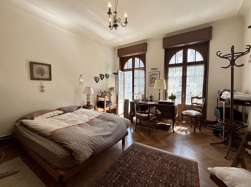 Villa - 257 m² - 10 pièces