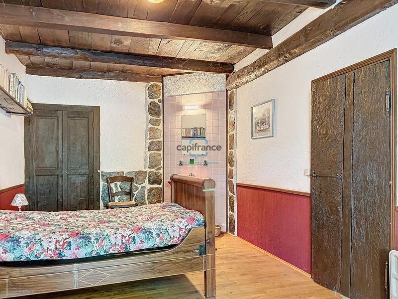 Maison - 330 m² - 10 pièces