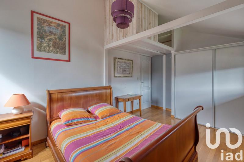 Maison - 99 m² - 5 pièces