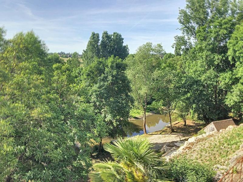 Maison - 280 m² - 11 pièces