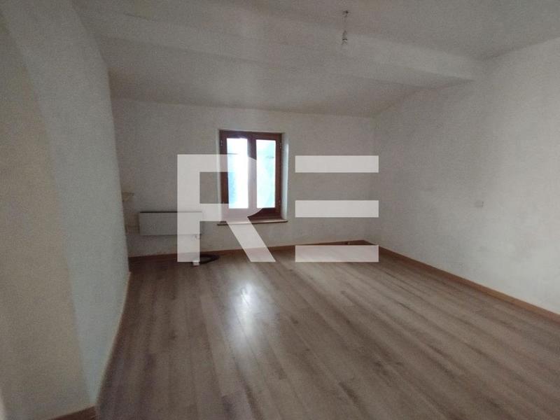 Immeuble - 93 m² - 4 pièces