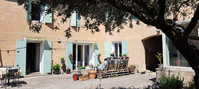 Maison - 350 m² - 8 pièces