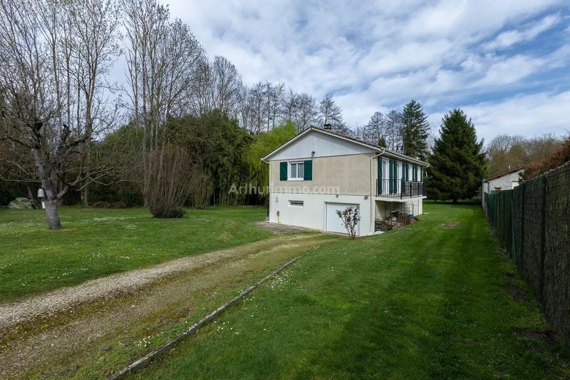 Maison - 95 m² - 4 pièces