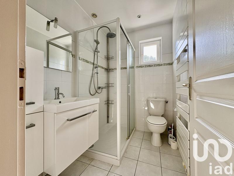 Maison - 225 m² - 9 pièces