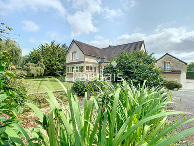 Maison - 198 m² - 8 pièces