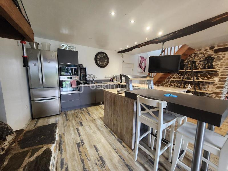 Maison en pierre - 157 m² - 7 pièces