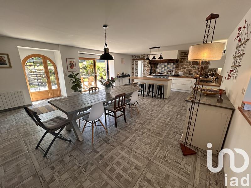 Maison - 167 m² - 6 pièces