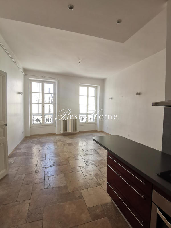 Appartement - 75 m² - 3 pièces
