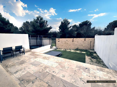 Maison - 90 m² - 4 pièces