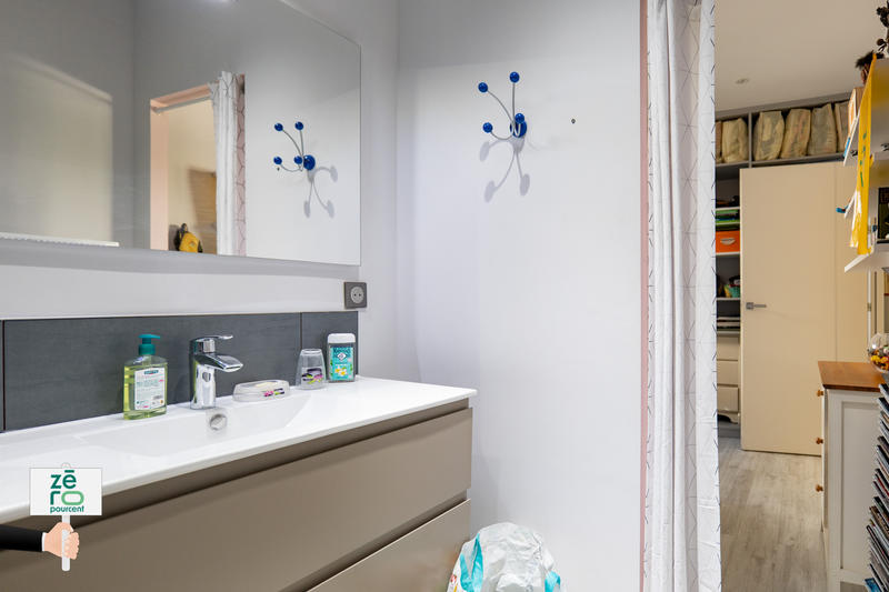 Maison - 182 m² - 7 pièces