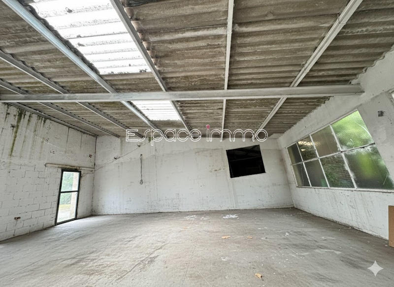 Local commercial - 467 m²