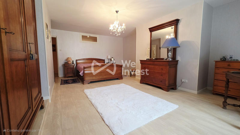 Maison - 298 m² - 13 pièces